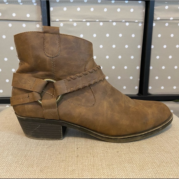 XOXO Shoes - XOXO Ankle Booties